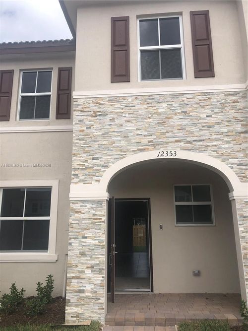 12353 Nw 23rd Ct, Miami, FL, 33167-1570 | Card Image