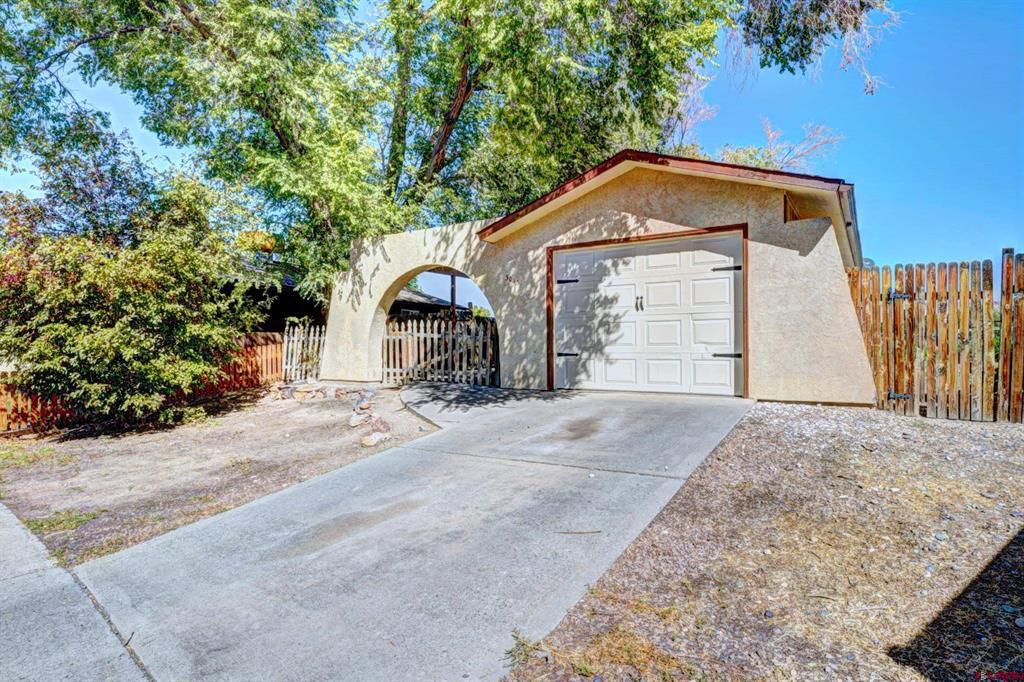 Wedgewood Ave, Grand Junction, CO 81504