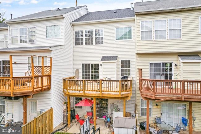10136 Pale Rose Loop, Townhouse with 3 bedrooms, 3 bathrooms and null parking in BRISTOW VA | Image 58