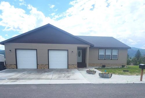 207 Maven Way, Chewelah, WA, 99109-5131 | Card Image