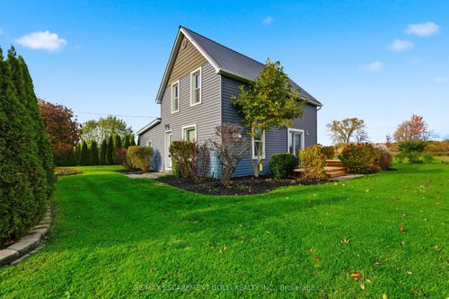 112 Young Rd, Dunnville, ON, N1A2W7 | Card Image