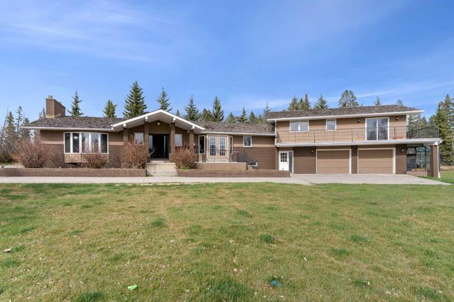1008 Shawnee Dr Sw, House other with 3 bedrooms, 4 bathrooms and 6 parking in Calgary AB | Image 5