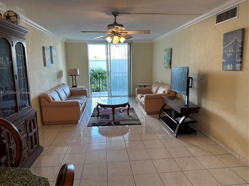 apt-404-720 Collins Ave, Miami Beach, FL, 33139-6202 | Card Image