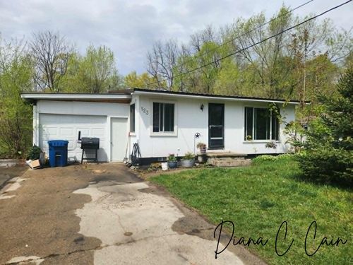 123 Riverside Dr, Hart, MI, 49420-1076 | Card Image