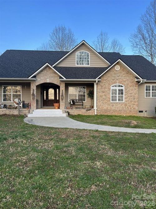 370 Sunset Rd, Landrum, SC, 29356-8825 | Card Image