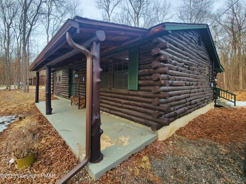 118 Barren Rd, East Stroudsburg, PA, 18302-8428 | Card Image