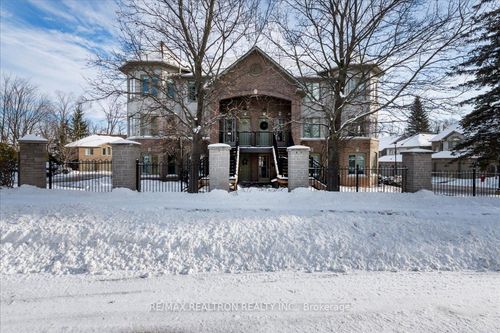 302-492 Laclie St, Orillia, ON, L3V7V2 | Card Image
