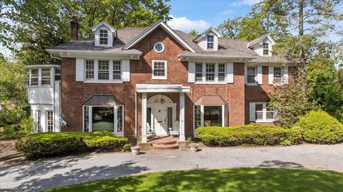 7 Willow Rd, Woodmere, NY, 11598-2226 | Card Image