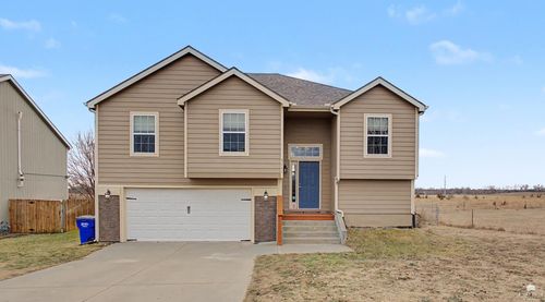 3111 Oakwood Dr, Junction City, KS, 66441-2842 | Card Image