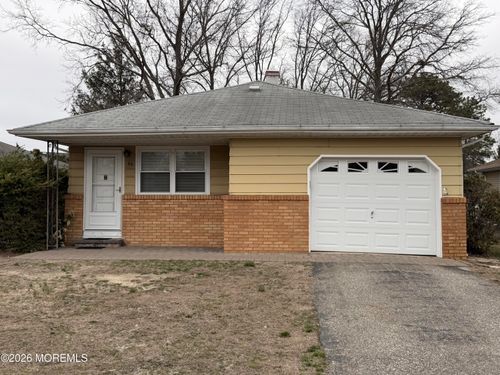 90 Barbados Drive S, Toms River, NJ, 08757 | Card Image