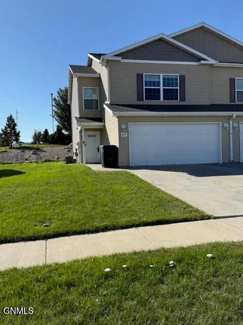 819 Bremner Ave, Bismarck, ND, 58503-1197 | Card Image
