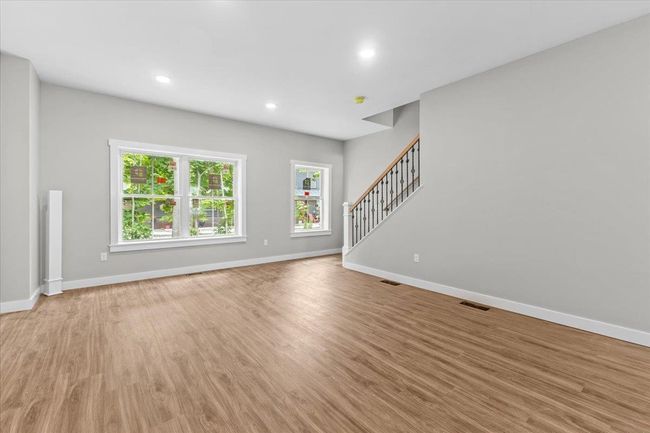 27 Gardner Lane, Condo with 2 bedrooms, 3 bathrooms and null parking in Waterbury VT | Image 8