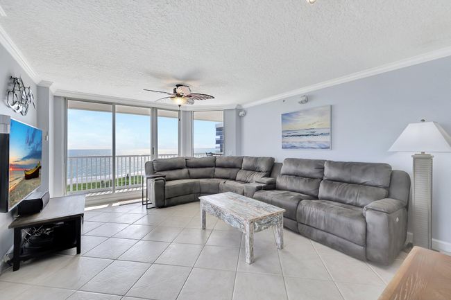 APT-1404 - 5049 N Highway A1a, Condo with 3 bedrooms, 2 bathrooms and null parking in Hutchinson Island FL | Image 22