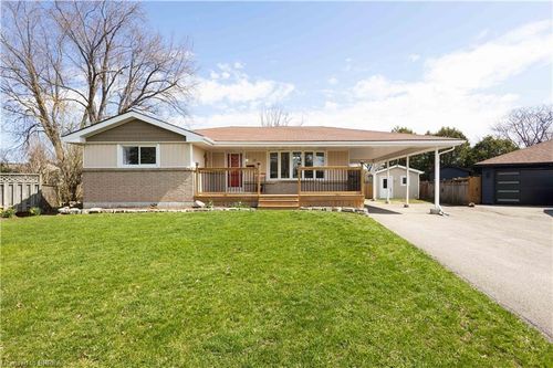 11 Montour Place, Brantford, ON, N3R5E4 | Card Image