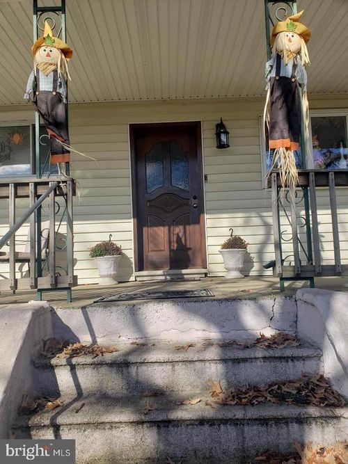 277 E Browning Rd, BELLMAWR, NJ, 08031-2622 | Card Image