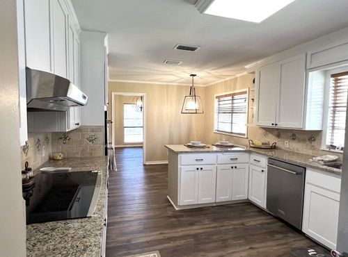 800 Western Hills Dr, Sherman, TX, 75092-5216 | Card Image