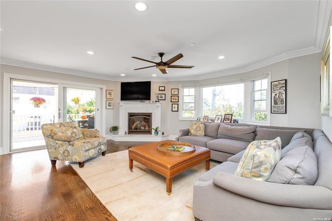 67 Matlock St, House other with 3 bedrooms, 3 bathrooms and null parking in Lido Beach NY | Image 4
