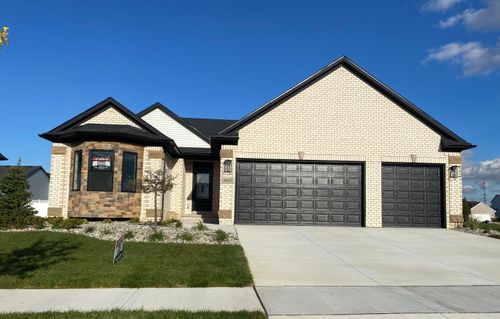 53-5080 Wilshire Dr, Dundee, MI, 48131-1399 | Card Image