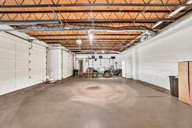 3 Car Garage | Image 67
