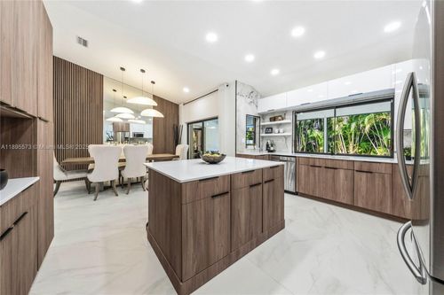 1500 Nw 108th Way, Coral Springs, FL, 33071-6427 | Card Image
