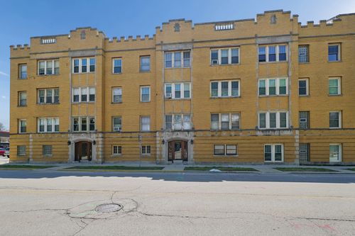 cm-7216 Jackson Boulevard, Forest Park, IL, 60130 | Card Image