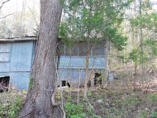 4400 Big Hill Rd, House other with 1 bedrooms, 1 bathrooms and null parking in Pennington Gap VA | Image 4