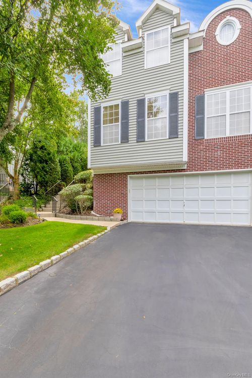 143 Paddington Circle, Smithtown, NY, 11787 | Card Image