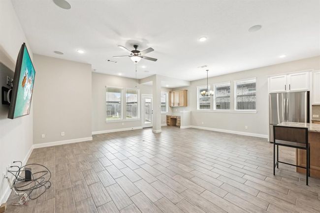 18314 Pedernales Springs Dr, House other with 3 bedrooms, 3 bathrooms and 2 parking in Cypress TX | Image 7
