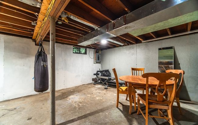 83 Armstrong St, House other with 2 bedrooms, 1 bathrooms and 3 parking in West Springfield MA | Image 21