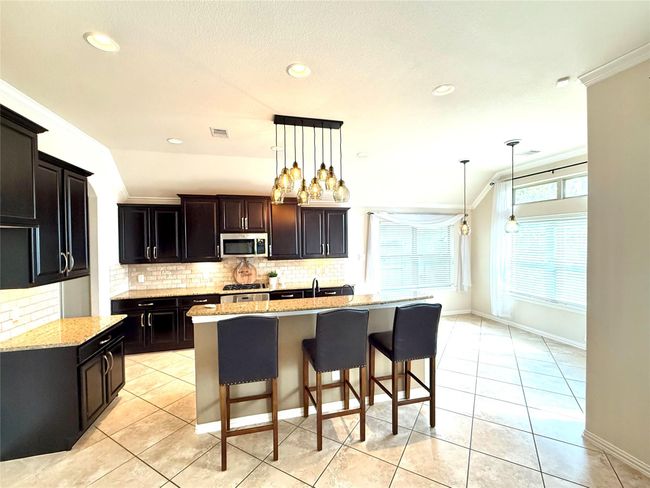 Kitchen/Breakfast Room | Image 5