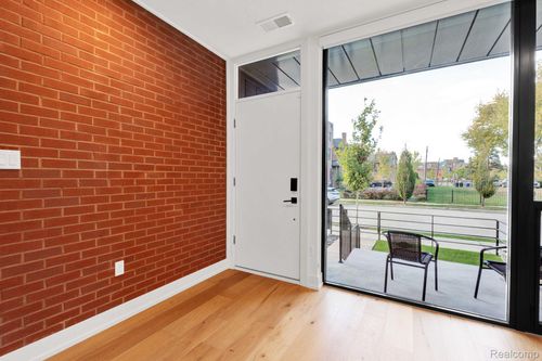 246 Edmund Pl, Detroit, MI, 48201-3198 | Card Image