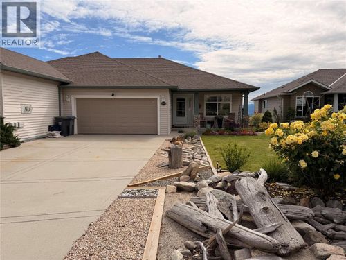 3691 Yorkton Rd, West Kelowna, BC, V4T2T7 | Card Image