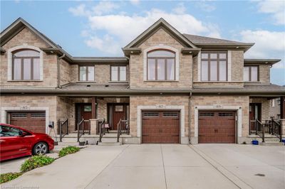 87 Hollybrook Trail, Townhouse with 3 bedrooms, 2 bathrooms and 3 parking in Kitchener ON | Image 2