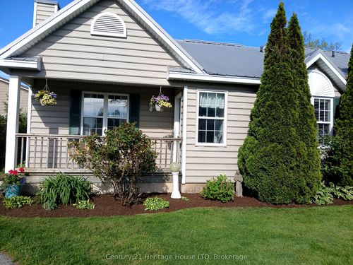 19 Bardol Ave, Fort Erie, ON, L2A6R4 | Card Image