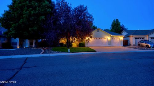 1344 Windsor Dr, Gardnerville, NV, 89410-5836 | Card Image