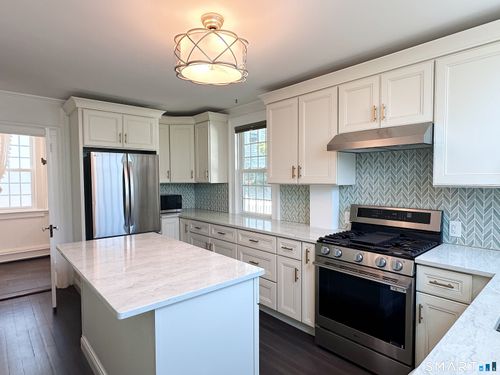 1-7 Forsyth St, Mystic, CT, 06355-2607 | Card Image