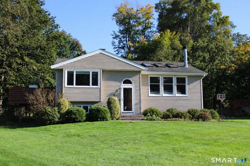 28 Surrey Dr, Norwalk, CT, 06851-3224 | Card Image