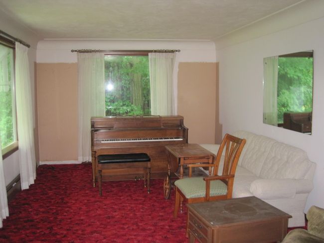 living room | Image 13