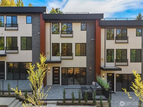 286 118th Ave Se, Bellevue, WA, 98005-3517 | Card Image