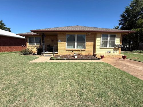 602 W Oklahoma Ave, Kingfisher, OK, 73750-3420 | Card Image