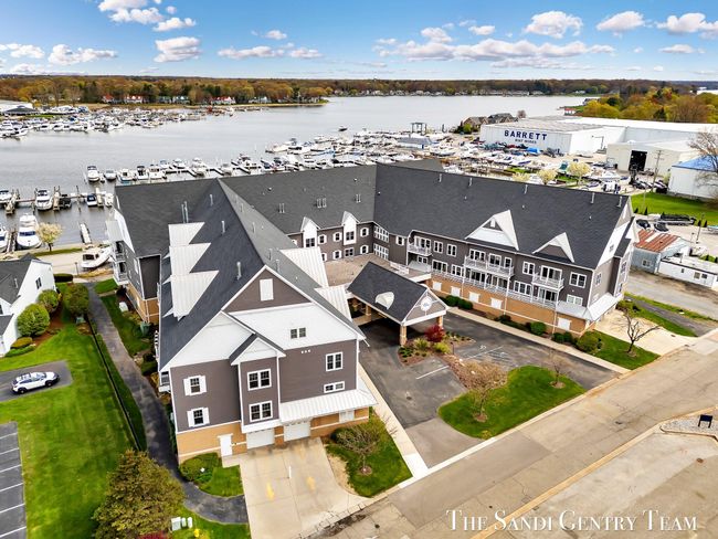 15 - 917 W Savidge St, Condo with 2 bedrooms, 2 bathrooms and null parking in Spring Lake MI | Image 46