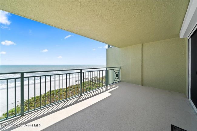 402 - 245 Highway A1a, Condo with 3 bedrooms, 3 bathrooms and null parking in Satellite Beach FL | Image 16