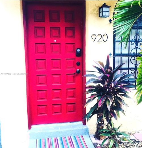 3-920 Sw 7th Ave, Miami, FL, 33130-3818 | Card Image