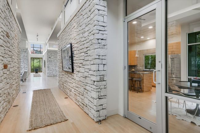 4907 Bull Mountain Cv, House other with 3 bedrooms, 4 bathrooms and 4 parking in Austin TX | Image 5