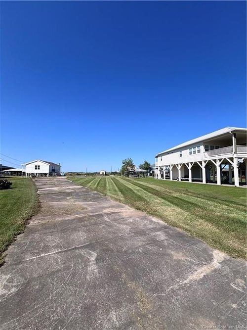 3664 Lakeview Dr, Lake Charles, LA, 70605-0339 | Card Image