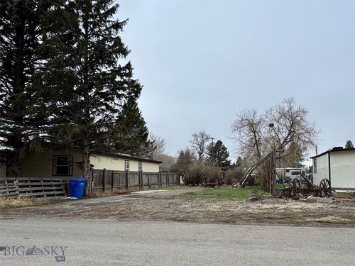 128 S P St, Livingston, MT, 59047-2842 | Card Image