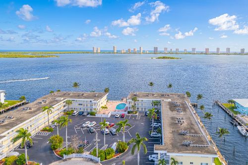 210-101 Doolen Ct, North Palm Beach, FL, 33408-5708 | Card Image