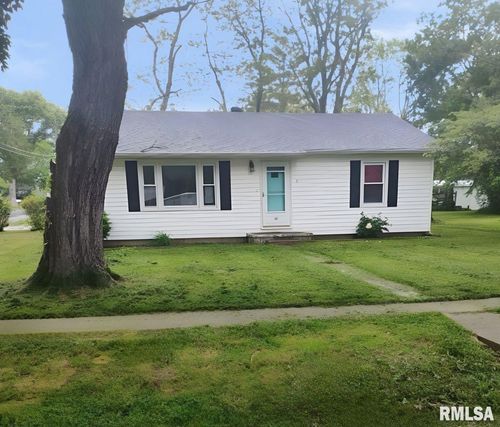 501 S Walnut St, Wayne City, IL, 62895-0734 | Card Image