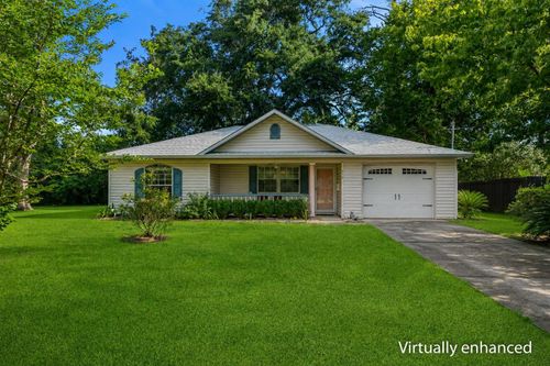 910 Myrtle Ave, QUINCY, FL, 32351-1636 | Card Image