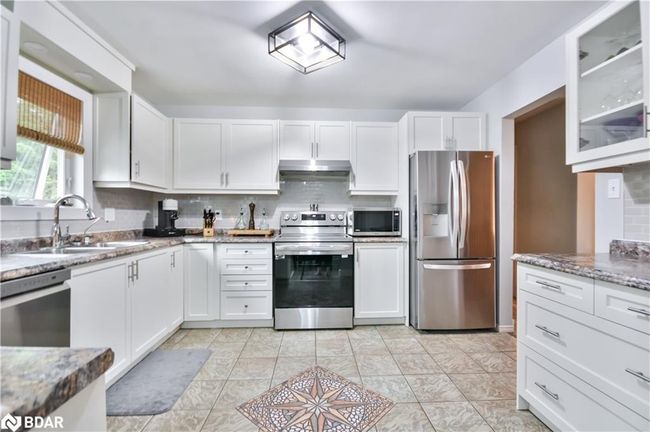 8468 8 Th Line, House other with 4 bedrooms, 2 bathrooms and 8 parking in Utopia ON | Image 12